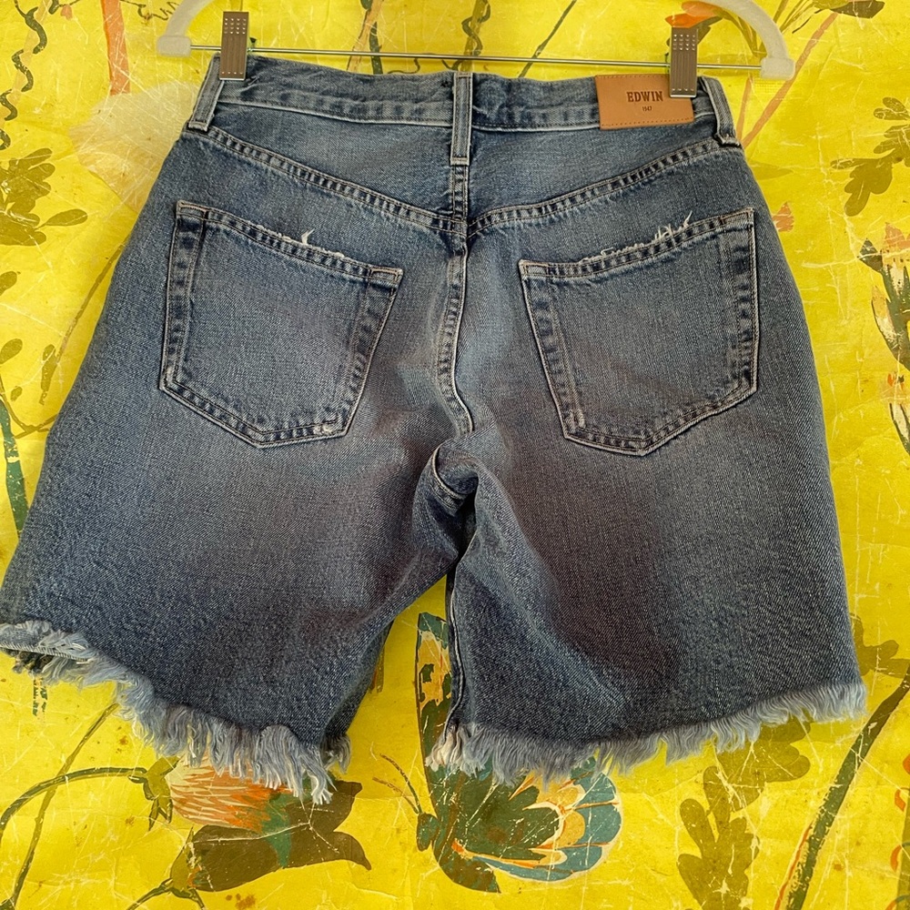 Edwin Womens Cai Longer Length Distressed Jean Shorts in Viva Size 25 - Picture 5 of 9